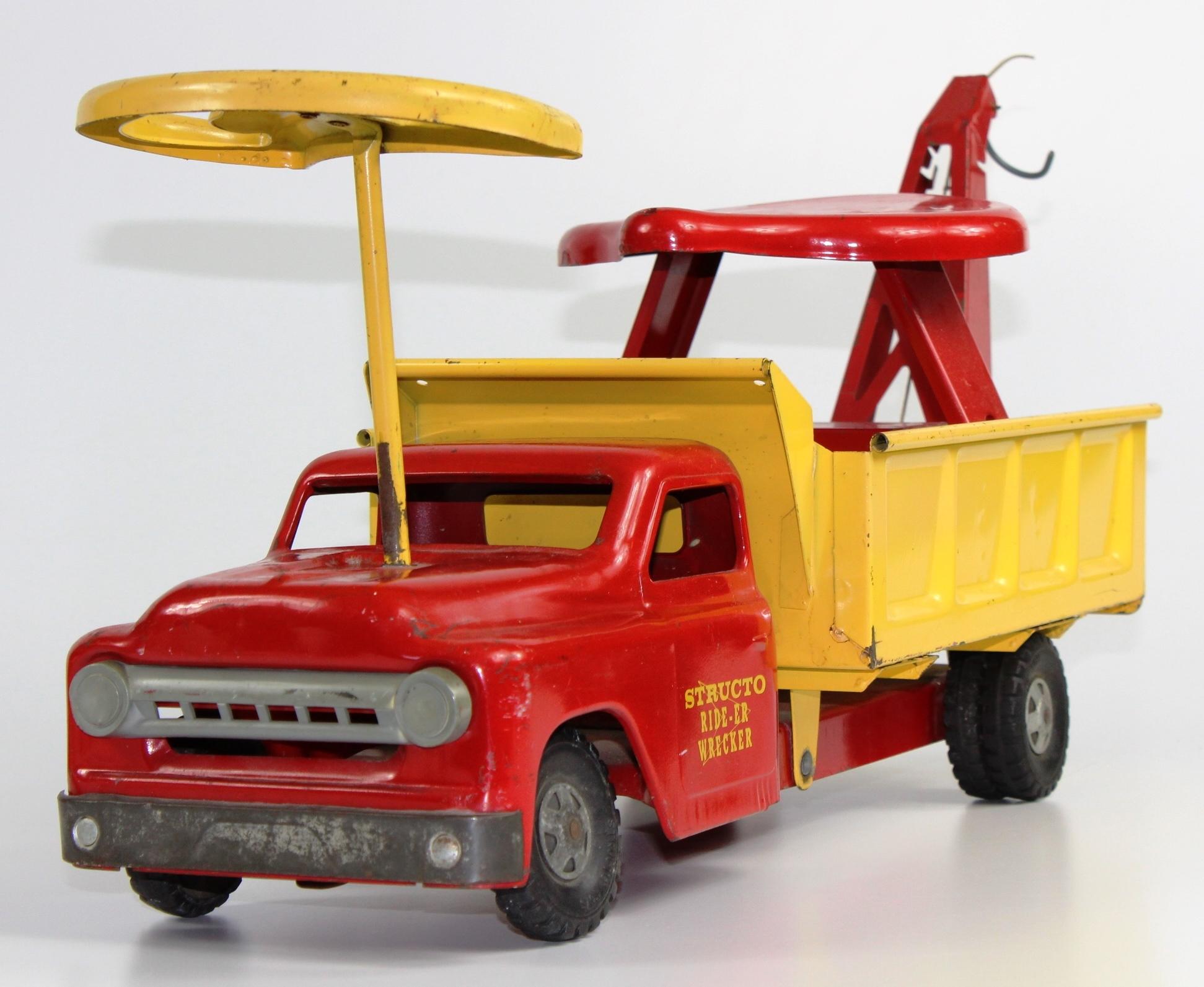 VINTAGE STRUCTO RIDE-ER WRECKER RIDE-ON TRUCK