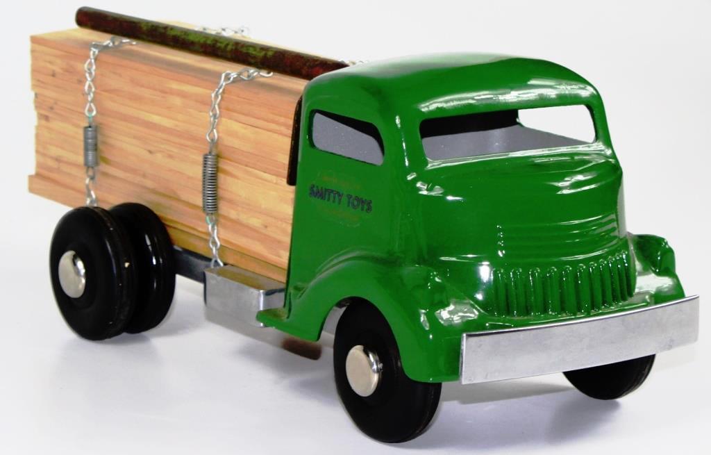 VINTAGE SMITTY TOYS GREEN LUMBER / LOGGING TRUCK