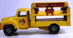 VINTAGE BUDDY L PRESSED STEEL COCA-COLA DELIVERY TRUCK WITH 2 DOLLIES AND CASES OF COKE