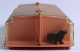 VINTAGE NYLINT KENNELS #6200 PLASTIC DOG KENNEL ONLY