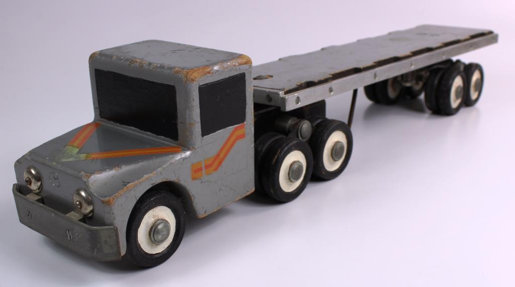 VINTAGE WOOD SEMI TRACTOR TRAILER