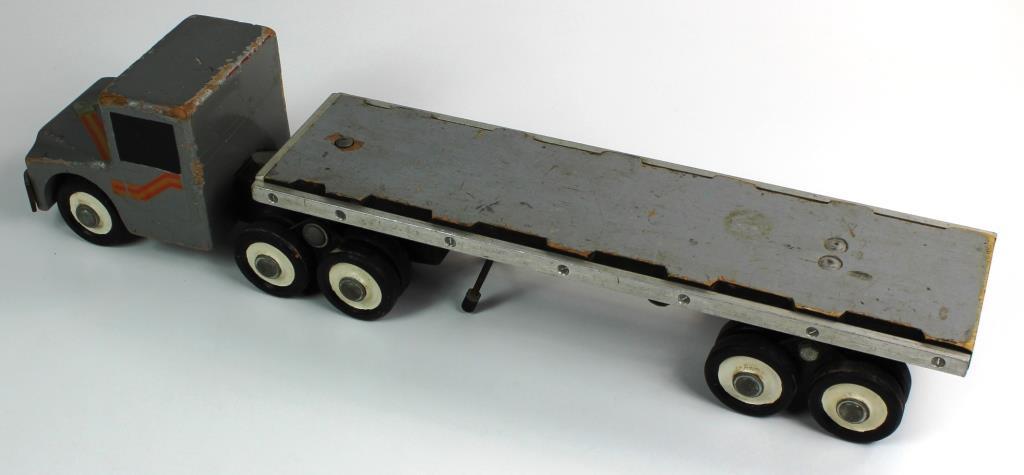 VINTAGE WOOD SEMI TRACTOR TRAILER