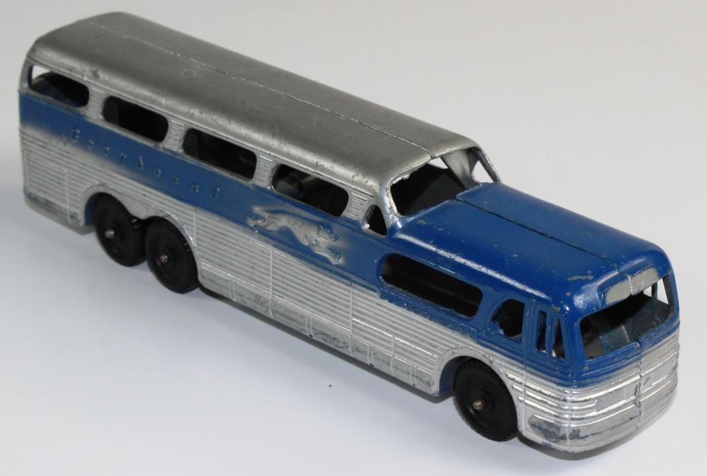 VINTAGE TOOTSIETOY GREYHOUND SCENICRUISER BUS 7" LONG