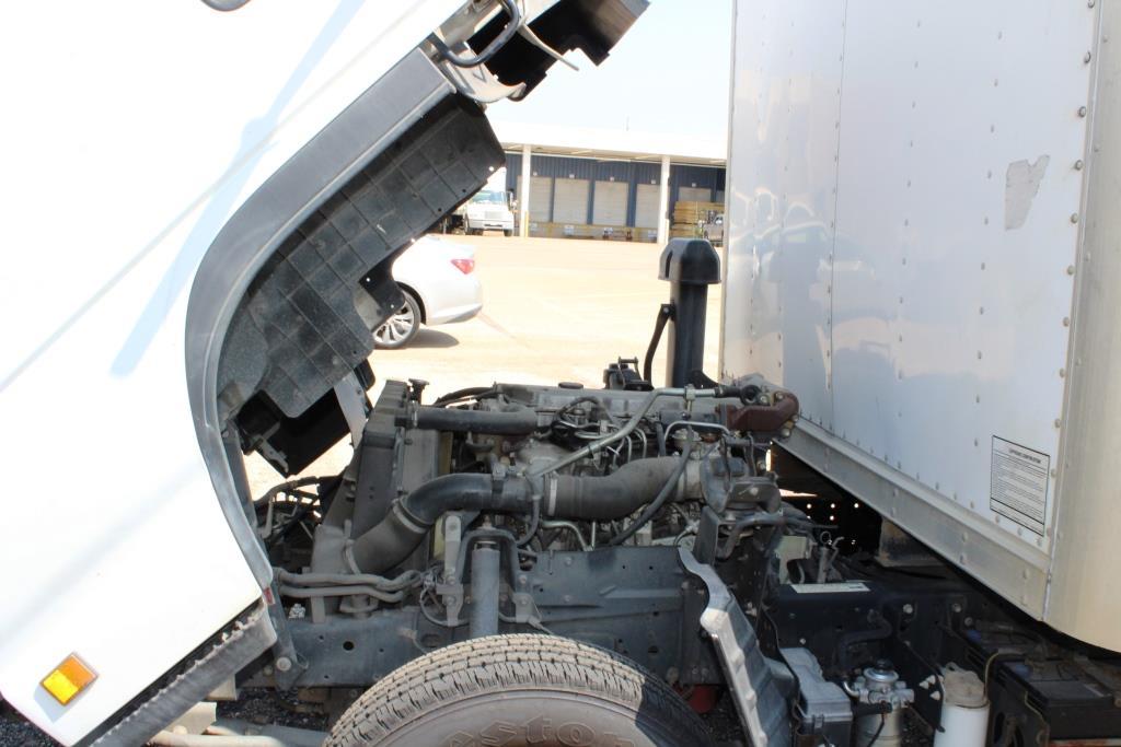 2007 ISUZU DIESEL BOX TRUCK WITH LIFTGATE