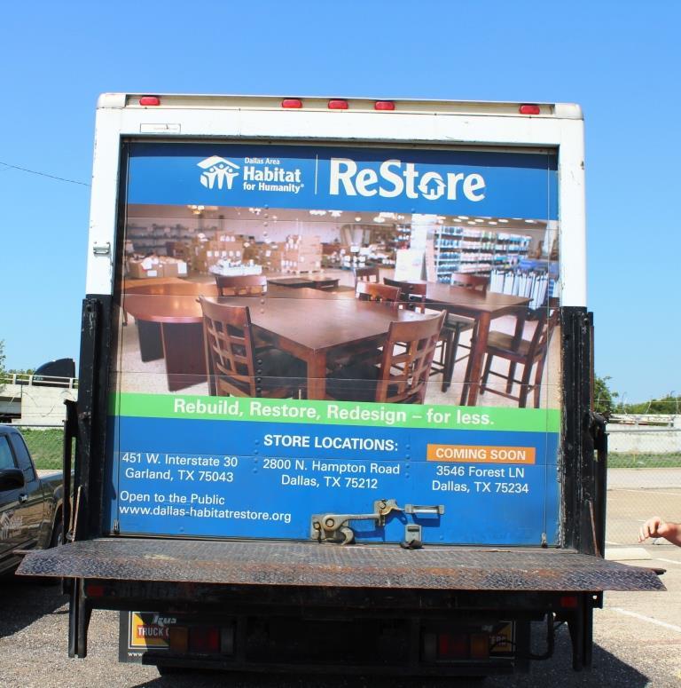 2007 ISUZU DIESEL BOX TRUCK WITH LIFTGATE