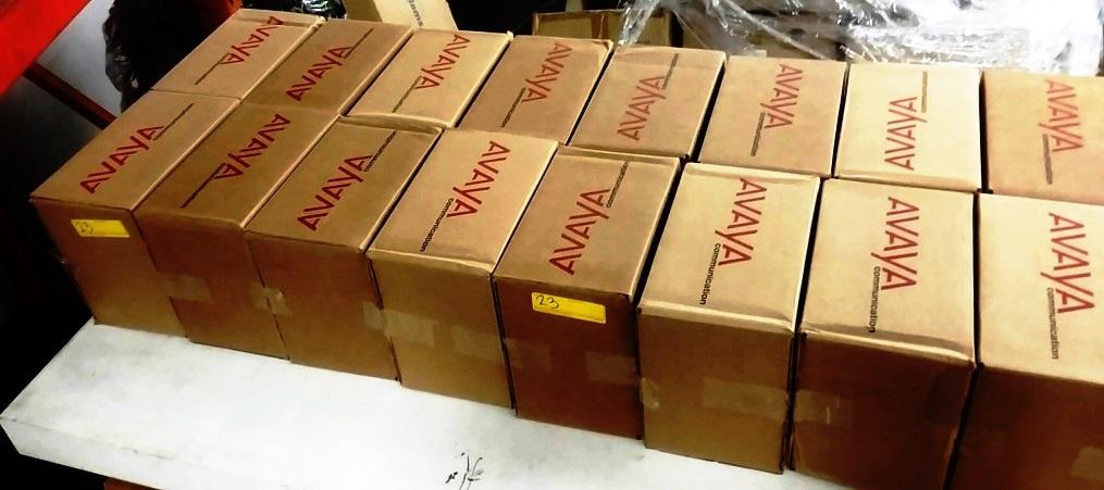 LOT OF 30 AVAYA 9620 PHONES WITH HANDSET & STAND