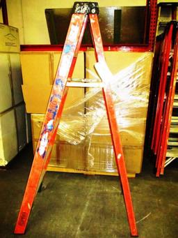 WERNER ORANGE 6FT FIBERGLASS LADDER