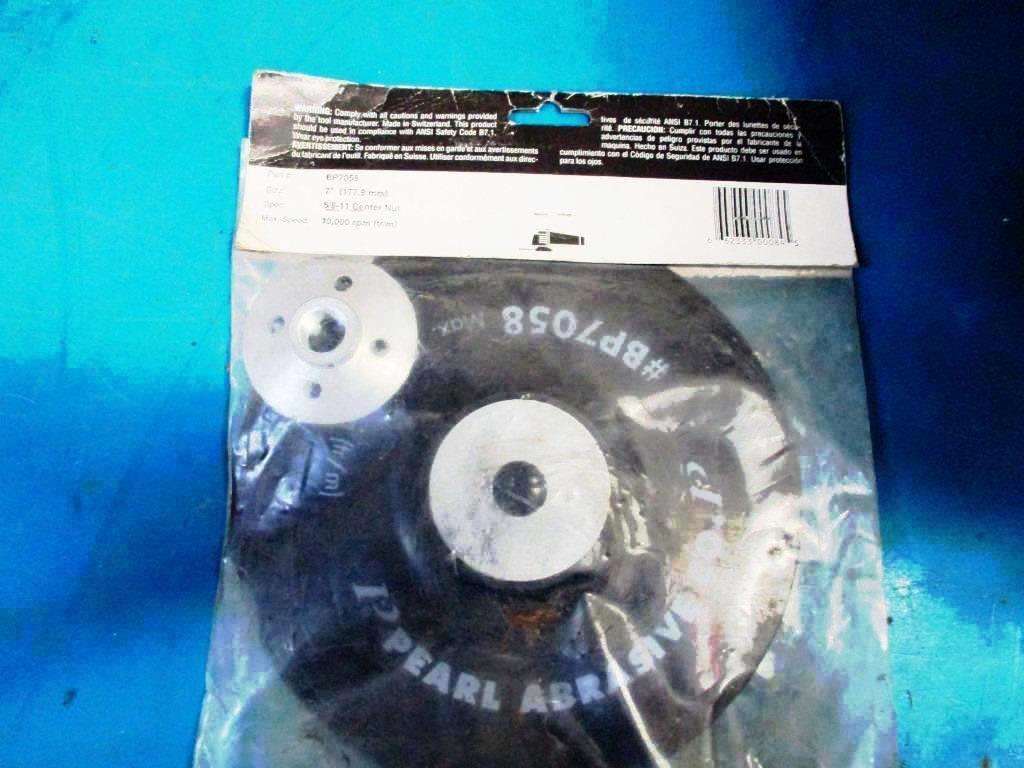 LOT OF 44 NEW GRINDING PADS