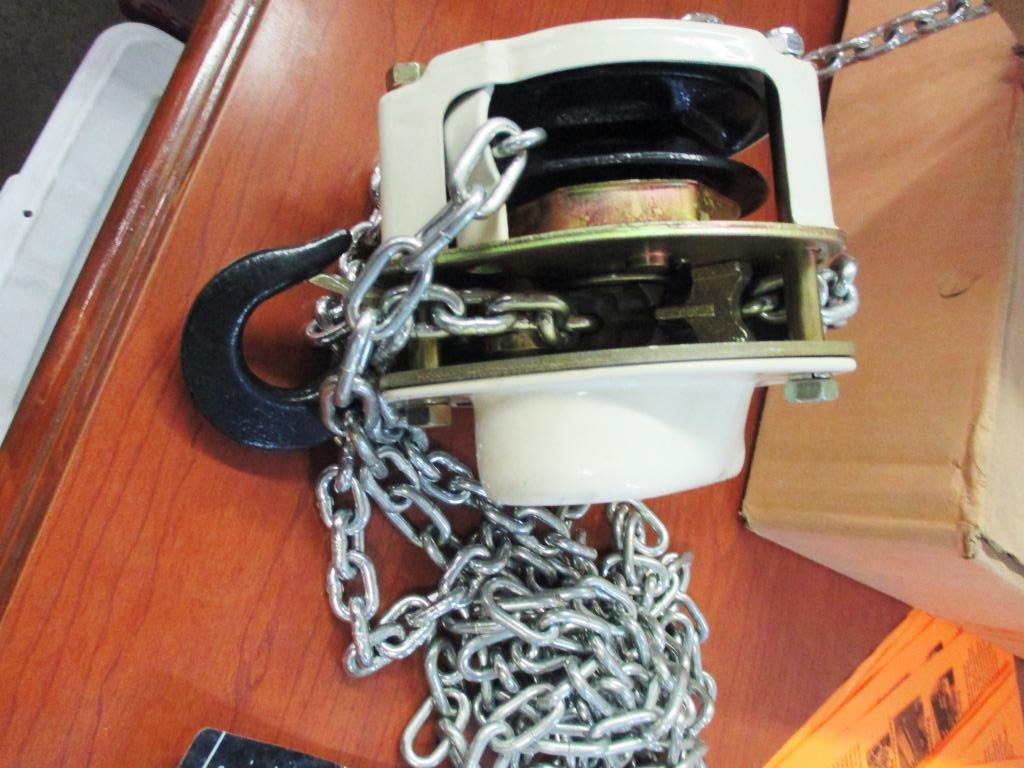 JET L-100-50 SAMPLE 1/2 TON CHAIN HOIST WITH BOX AND MANUAL