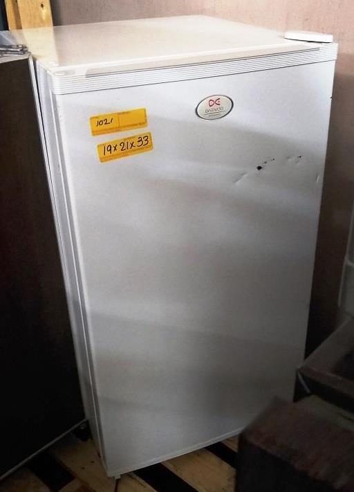 DAEWOO WHITE COMPACT REFRIGERATOR