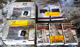 LOT OF LIFTMASTER REMOTE CONTROLS / TRANSMITTERS AND KEYPADS