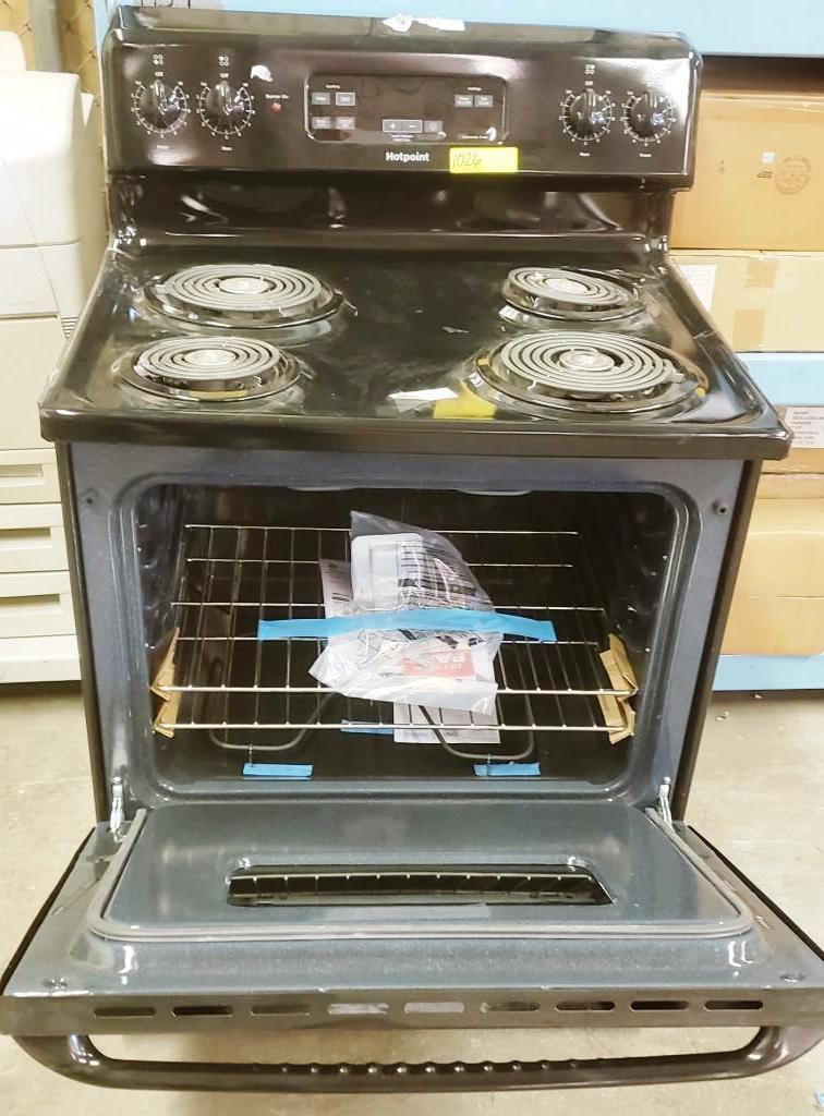 HOTPOINT BLACK ELECTRIC RANGE/STOVE DAMAGED IN SHIPPING