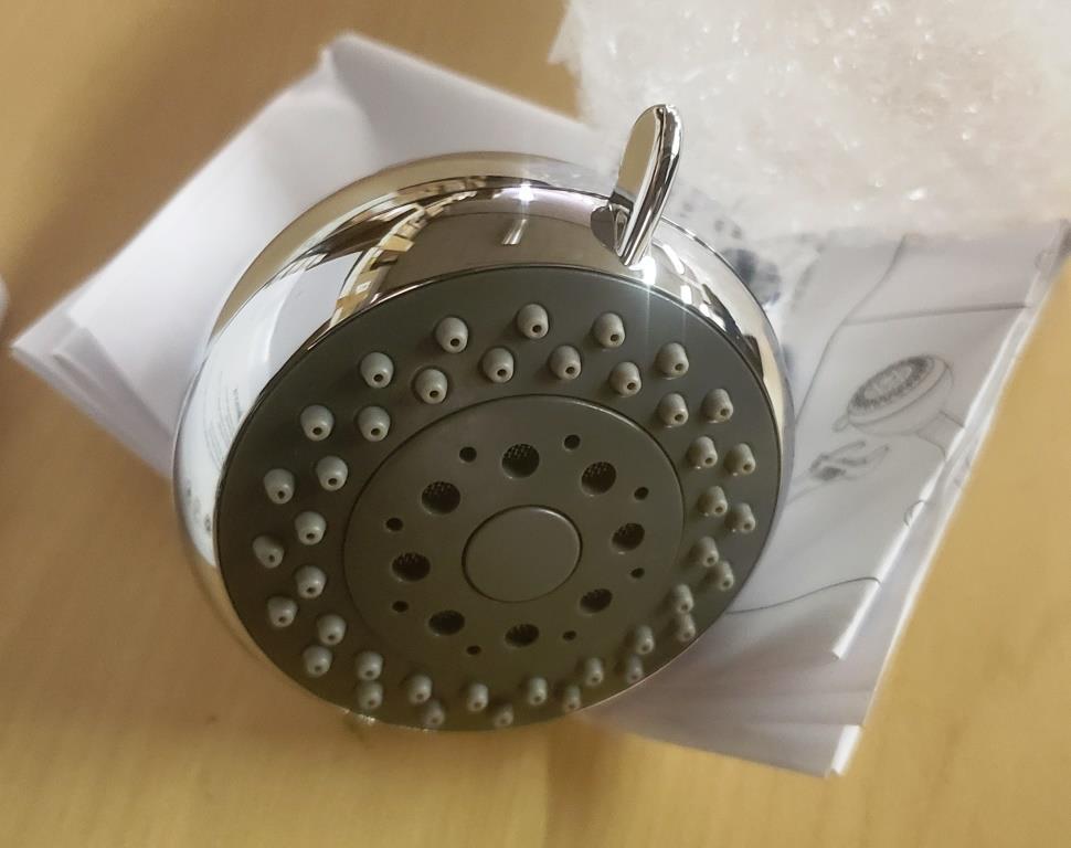 LOT OF SEASONS SHOWERHEADS