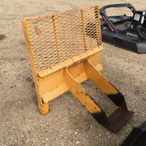 10" Grubber Bucket Hyd Skid Steer Attachment