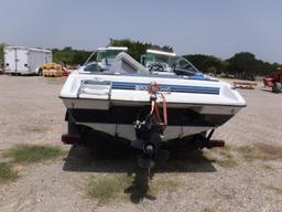 *1990 Four Winns Boat w/Trailer