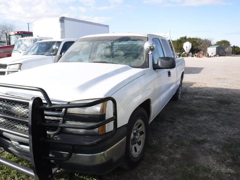 *2006 GMC Extended Cab Truck 4x4