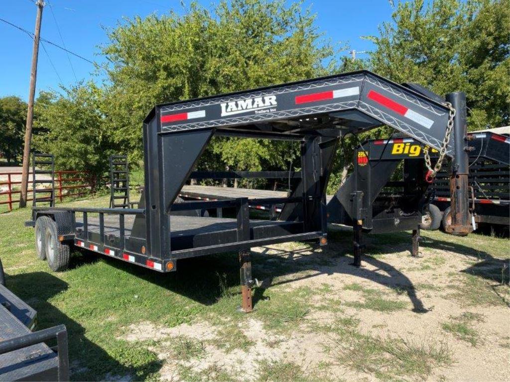 20' Lamar Lowboy Tandem Axle w/Fold Down Ramps