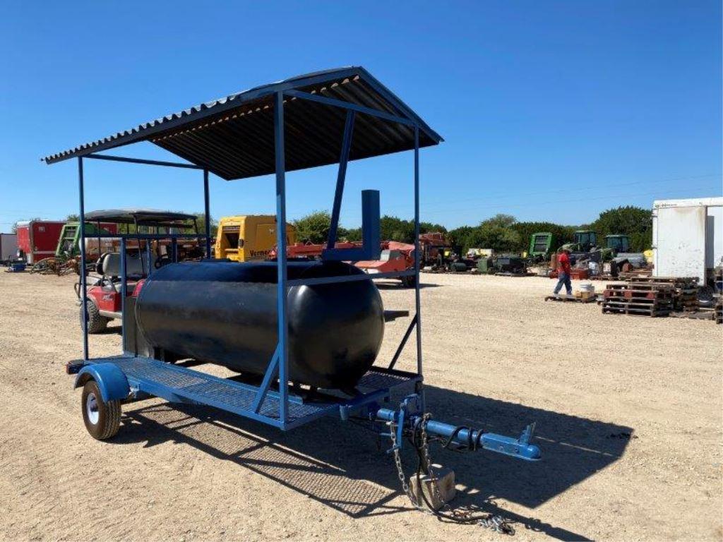 16' Smoker on Trailer w/Cover
