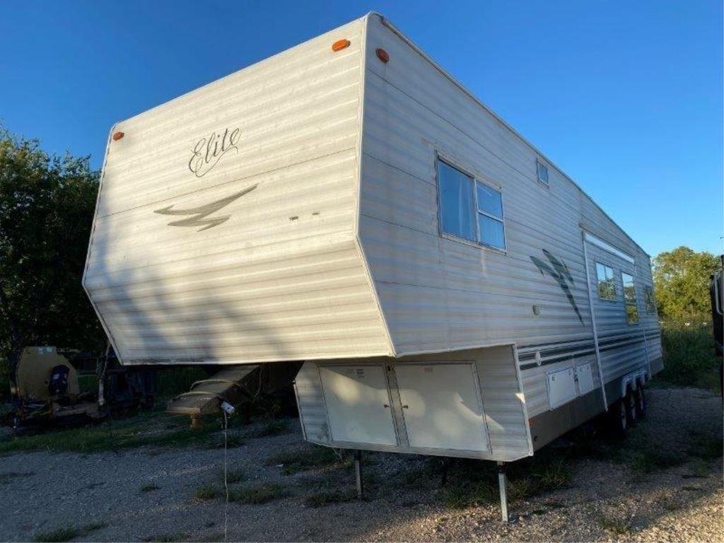 *2006 Elite 37' 5th Wheel Camper