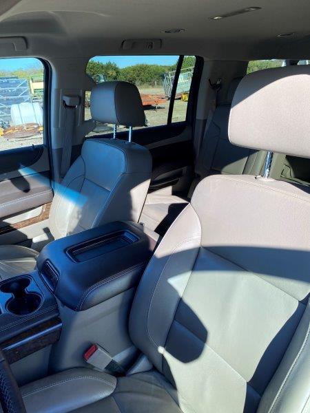 *2016 Chevrolet Suburban 1500 4D LT 5.3L V8