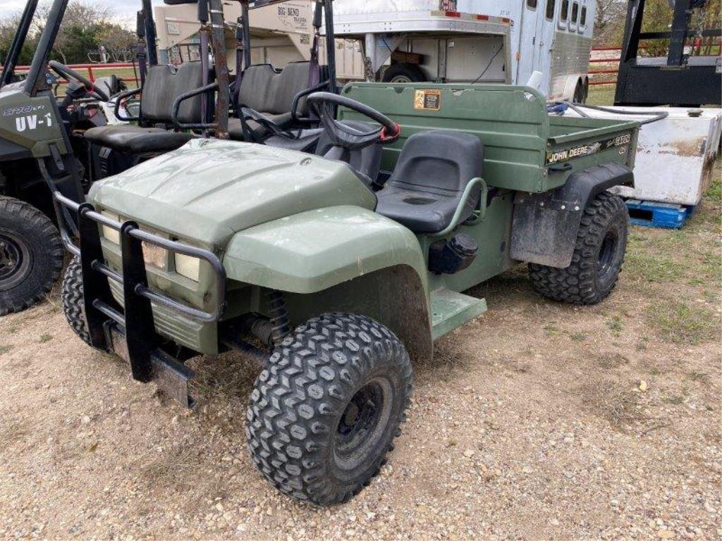 John Deere Gator