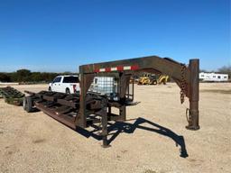 Gooseneck  5 Bale Hay Trailer