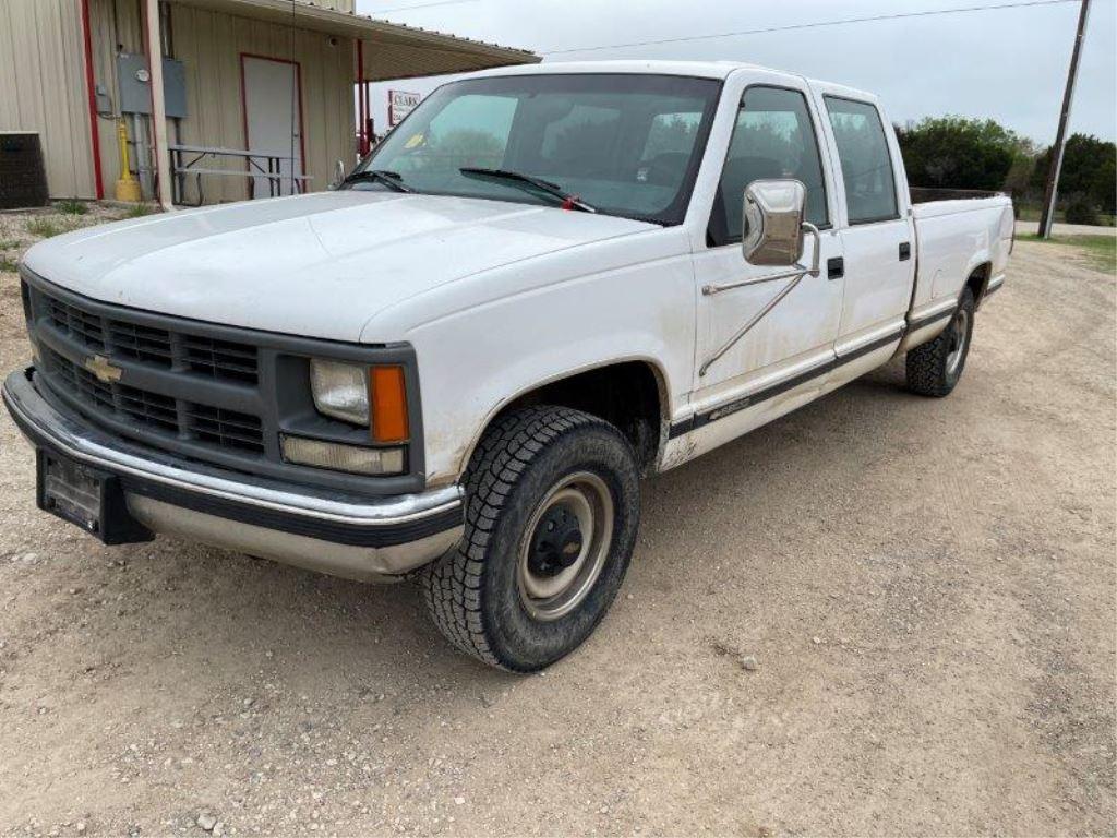 *1997 Chevrolet 3500 w/Tommy Gate