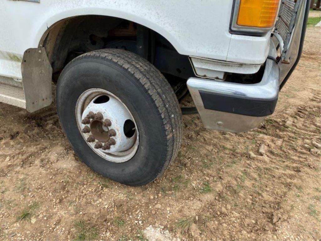 *1989 Ford XLT Super Duty Lariat