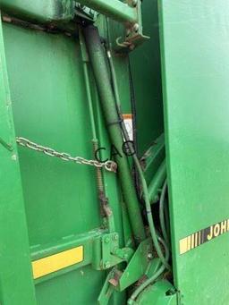 John Deere 435 Baler