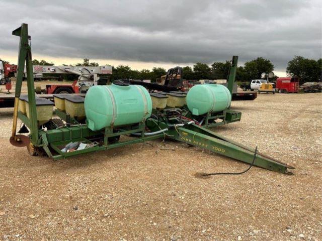 John Deere 7000 Planter