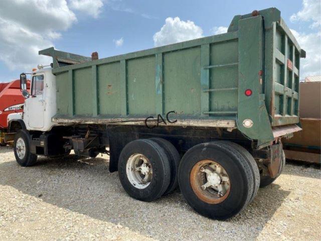 *1984 Mack Dump Truck