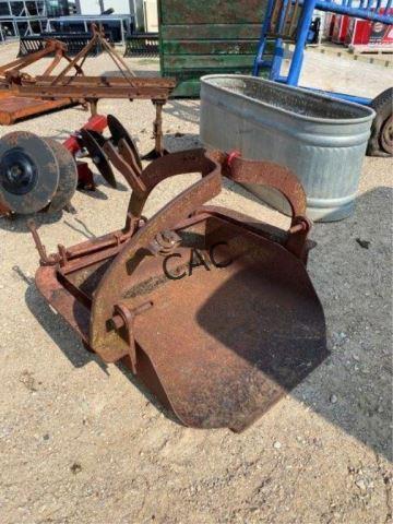 Massey Ferguson No. NA-1 Reversible Soil Scoop 3pt