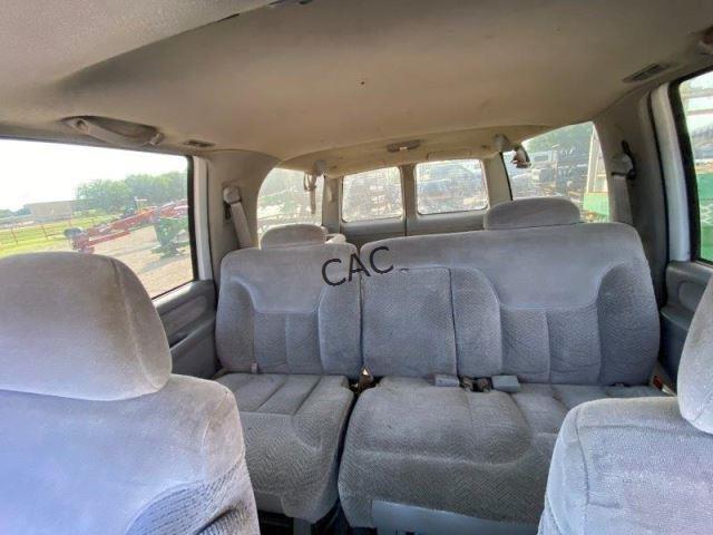 *1999 Chevrolet Suburban