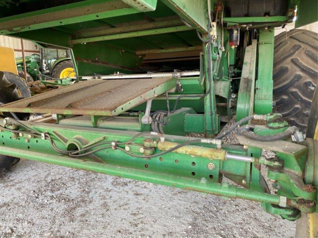 John Deere 9500 Combine