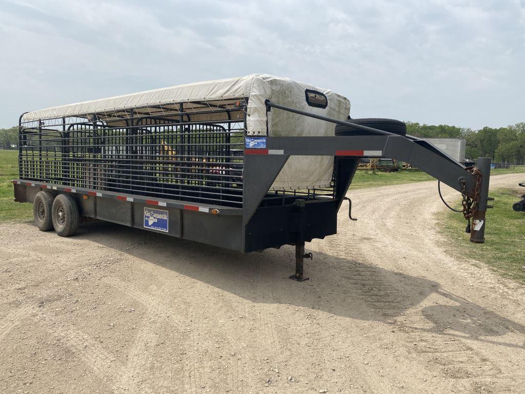 *2000 Gooseneck Cattle Trailer 24x6.6