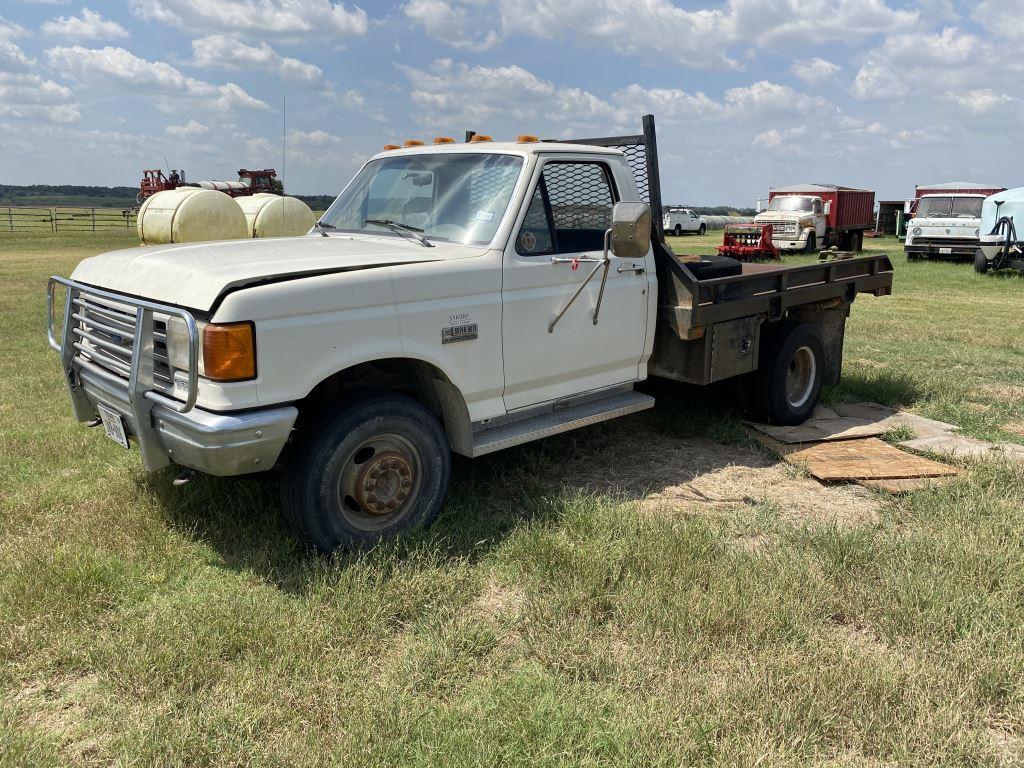 Ford Flatbed Truck Diesel 5spd