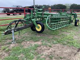 John Deere 705 Hydraulic Hay Rake