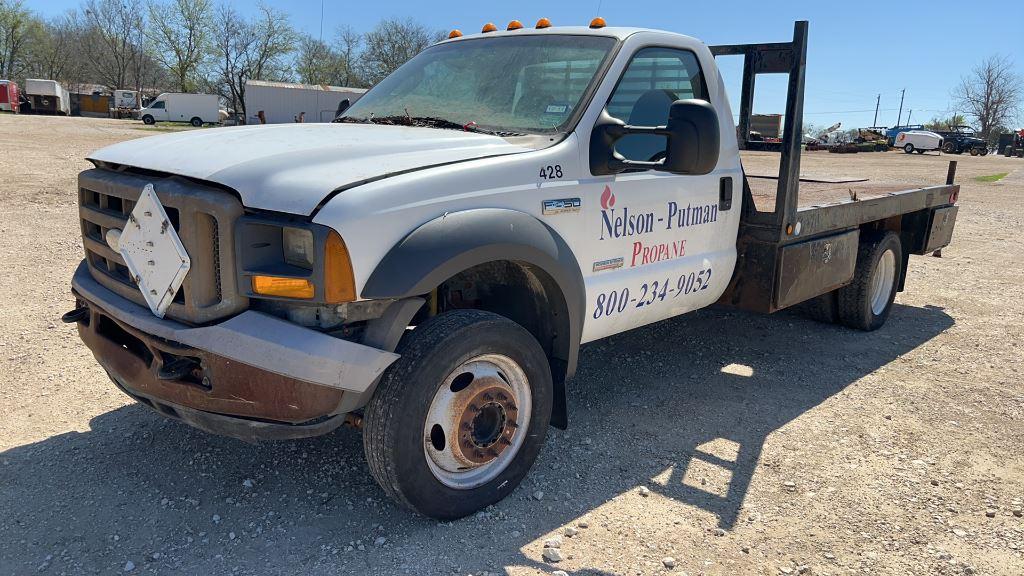 *2005 Ford F450 Flatbed GAS