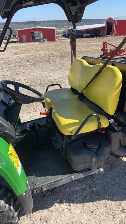 John Deere Gator 4WD 1938hrs