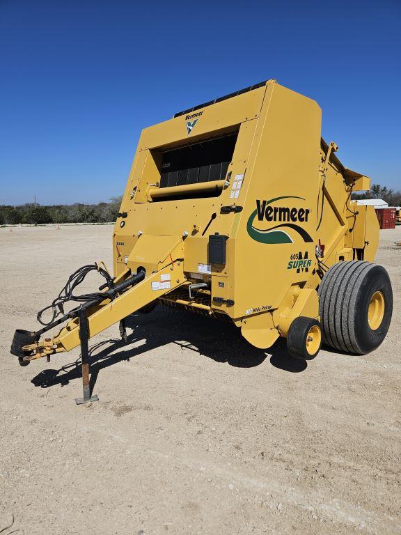 Vermeer 605 Super M Baler