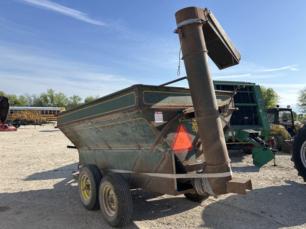 Grain-o-Vator Self Unloading Wagon