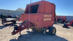 New Holland 688 Baler