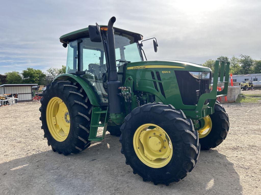 John Deere 6120E 4WD Tractor 5870hrs