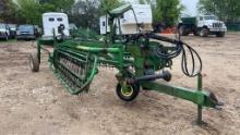 John Deere 700 Hay Rake