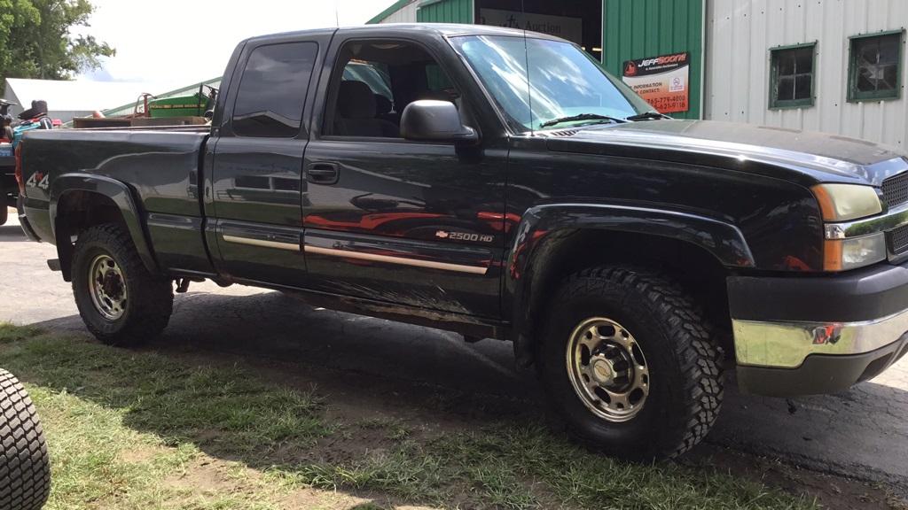 2004 CHEVROLET K2500HD 4x4 SILVERADO TRUCK