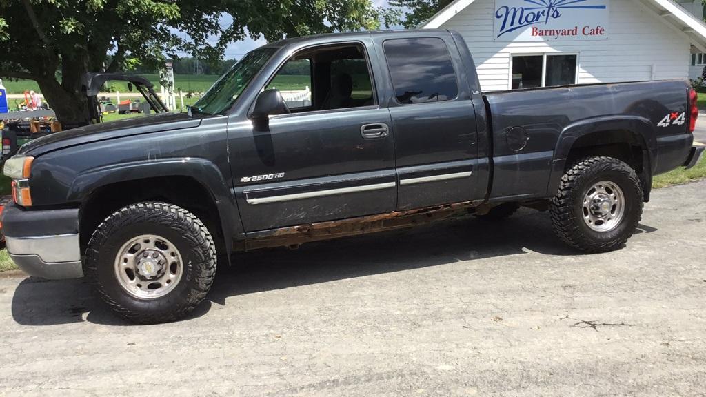 2004 CHEVROLET K2500HD 4x4 SILVERADO TRUCK