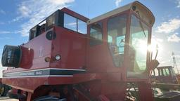 International 1440 Combine