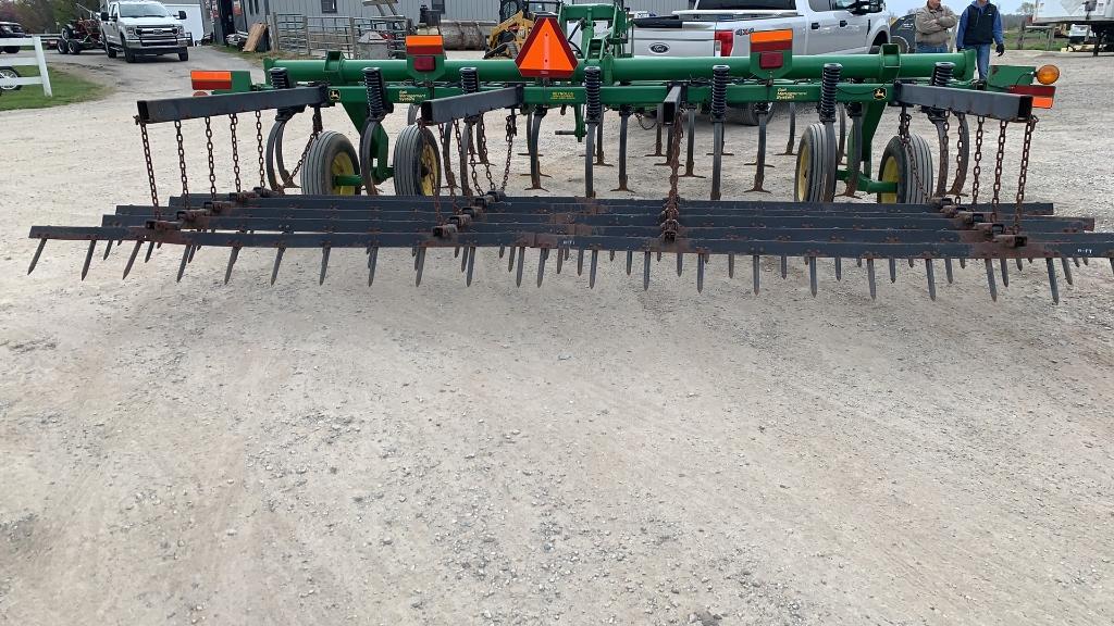 1993 John Deere 980 Field Cultivator 16'