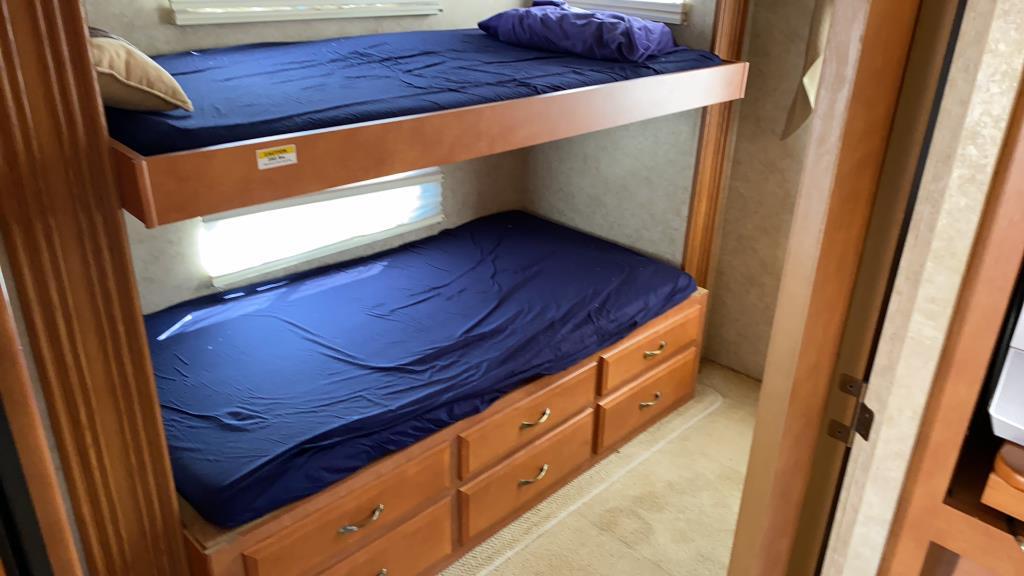 2008 Newmar Cypress 33RBHB 5th Wheel Camper