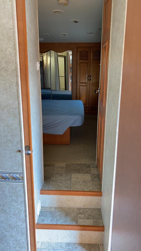 2008 Newmar Cypress 33RBHB 5th Wheel Camper